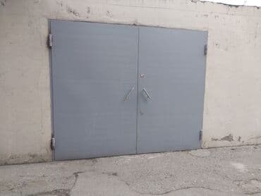 işləmiş dərvazalar: Qaraj ücün qapı — 2