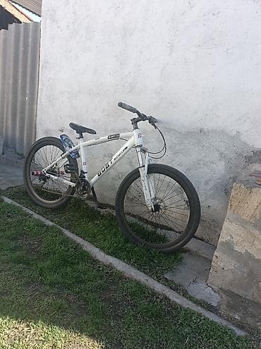 BGT Bicycle dağ velosipedi - Çərçivə: alüminium, ağ rəng, “BGT