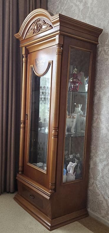 mebler: Malaziya mebeli
Qorka və bar
Satlir 290
Çox ağır maldı
Ünvan Hövsan — 4