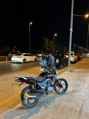 yamaha satilir: Salam . Motonu taniyan taniyir . 11000 orginal probeg . O birsi — 2