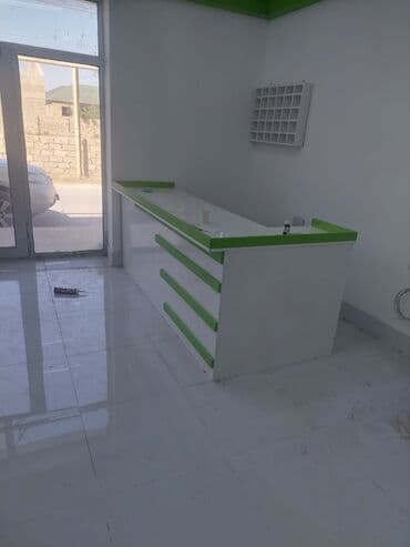 вешалка стойка для одежды напольная в икеа: Işlemiyib tecili saatilirAğ və yaşıl rənglərdə olan bu mağaza sayğacı — 1