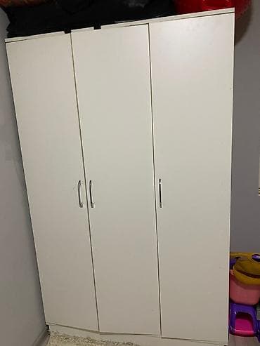 Çarpayılar: Açılan, 3 qapılı Düz dolab, Qarderob, paltar dolabı — 1