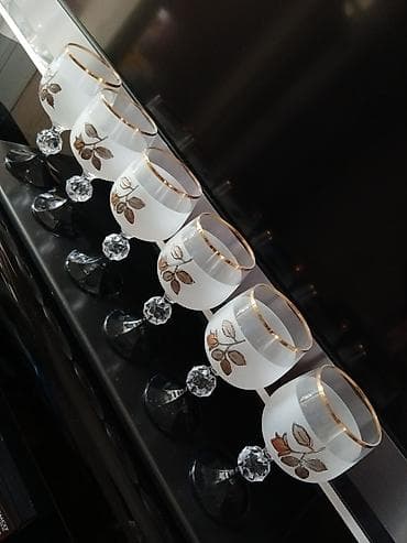 asbaz isi 2022: SSSR.1963 cü il. 
Hamısı,birlikdə,25azn.

Axırıncı,2,vazada,qırıq,var — 2