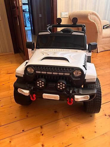 Детские электрокары: Usaq mawini 200 azn tecili satilir ancag evde sururlub bayirda — 1