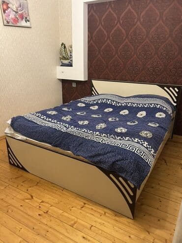 продаю старую мебель: Двуспальная кровать, Шкаф, Б/у — 1