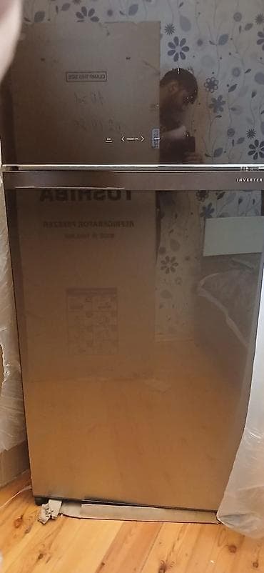 samsuq a 10: Yeni 2 qapılı Toshiba Soyuducu Satılır, rəng - Qara — 1
