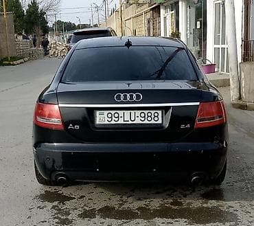 Audi A6: 2.4 l | 2005 il Sedan