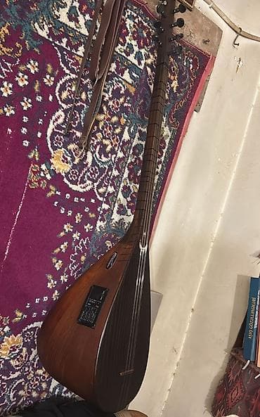 Fleytalar: Salam dəyərli izləyicilər Qara saz satılır sazın heç bir problemi — 2