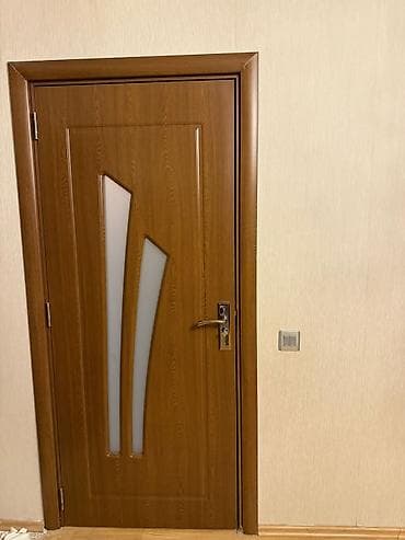 Lesa: Taxta qapi. 3 eded var. Biri 90 manat. Olcusu 205*90. Unvan Xocasen — 1