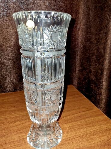 məxmər gülü: Bir vaza, Xrustal — 5