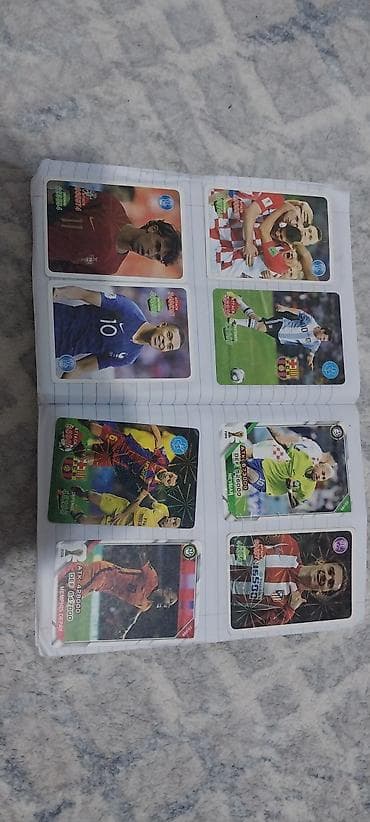 Futbol kolleksiya kartları dəsti - 40 vərəğə yapışdırılmış futbol — 7