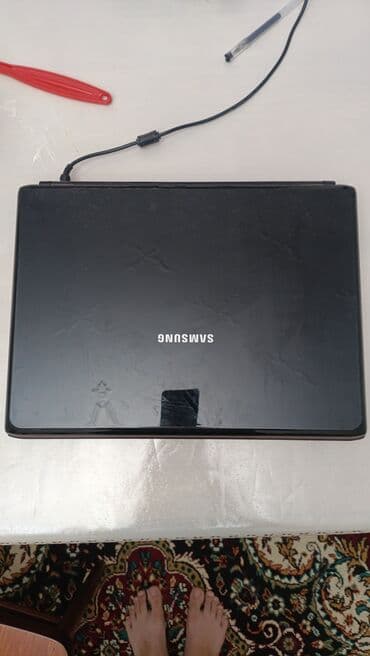 samsunq soyuducu: Samsung noutbuk - Brend: Samsung - Ekran: təxminən 15.6" LED, üst — 2