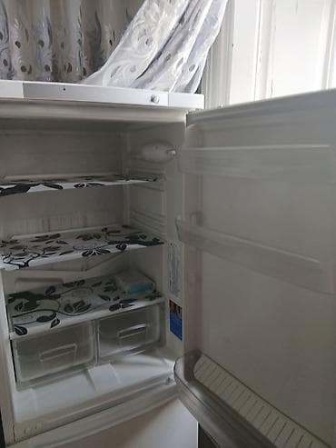 pitminutka satışı: 2 qapılı Indesit Soyuducu Satılır, rəng - Ağ — 3