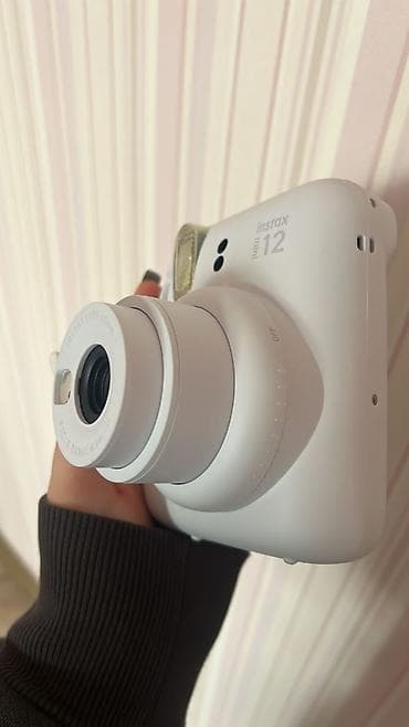 instax mini 12 en ucuz: Fujifilm Instax Mini 12 instant fotoaparat – ağ rəng. Əsas — 2
