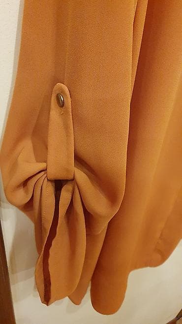 Другая женская одежда: Ölçü: 50 Turuncu rəngli qadın bluzu. - Yüngül, axıcı parça - V-yaxa — 2