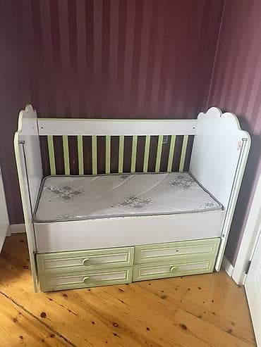 Uşaq mebeli: Oğlan və qız üçün, Dördbucaq, Beşik, Dəstsiz, Matras ilə, Yellənmə mexanizmsiz — 1