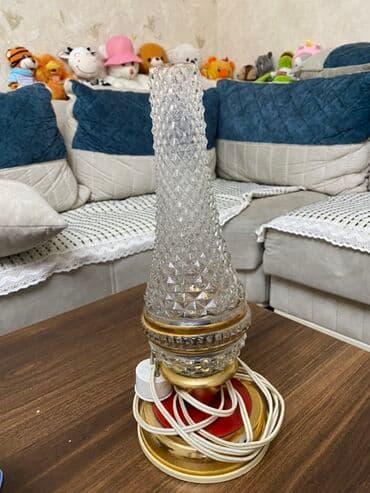 назови соответствующие отрезки на фонарном столбе: Qədimi lampa — 1