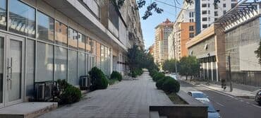 аренда сто: Gənçlik metrosuna yaxın 16 mərtəbəli binanın 1 ci mərtəbəsində sahəsi — 9