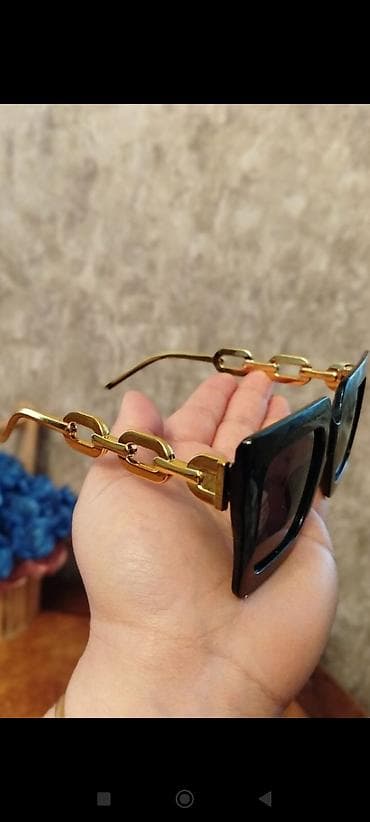 ucuz koftalar: Gün eynəyi, Yeni — 2