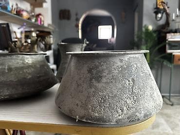 antika şamdanlar: Antik metal məmulatlar dəsti Tərkib: - 3 şamlı, dekorativ klassik — 2