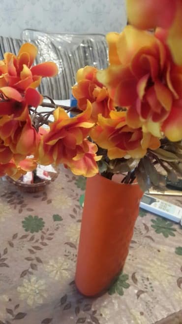 şəkillər zəfər gününə aid rəsmlər: Guldan gullerle birge — 3