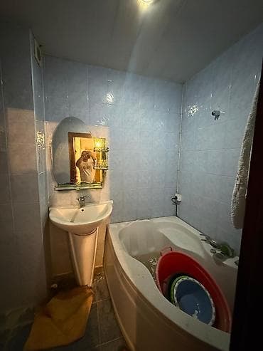 evler bine: Bakı, Yasamal, 3 otaqlı, Köhnə tikili, m. İnşaatçılar, 65 kv. m — 9