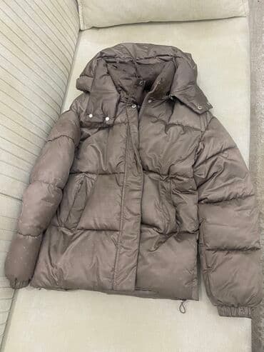 Qışlıq şişmə qısa gödəkçə - Rəng: tünd boz/qəhvəyi - Material: suya