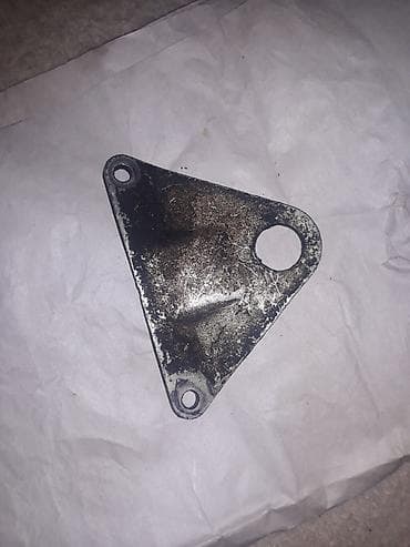 Məhsul: Üçbucaqlı metal montaj lövhəsi (avto hissə) Xüsusiyyətlər: -