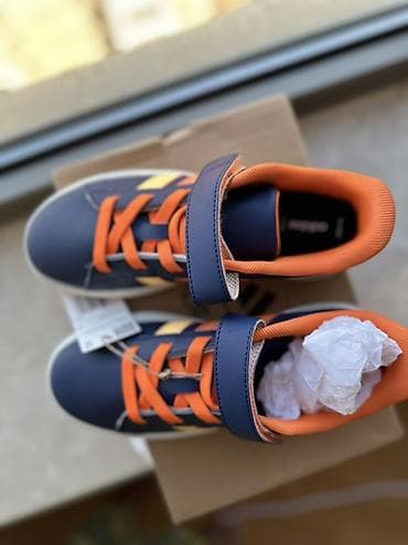 krosovka: Məhsul: Uşaq idman ayaqqabısı – Adidas x Disney Mickey Mouse temalı - — 1