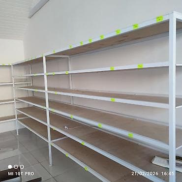 vitrin polkalar: Mağaza üçün metal karkaslı vitrin/raf sistemi - Material: Ağ rəngdə — 1