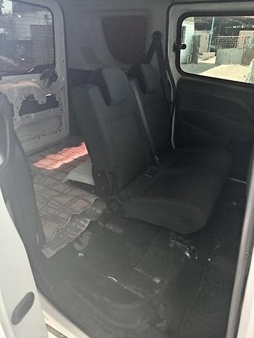 fiat doble: Fiat Doblo (ağ rəng, yük/furgon versiyası) Xüsusiyyətlər: - Geniş yük — 6