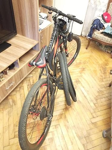 kohnə velosiped: MTB tipli velosiped, 27.5" təkər ölçüsü. Qara-qırmızı rəng sxemi — 1