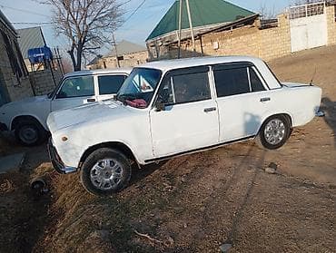ford focus 2018: VAZ (LADA) 2101: 3.2 l | 1973 il 180 km Sedan — 2