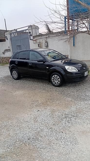Kia Rio hatchback – qara rəng, 5 qapılı. Xüsusiyyətlər: - Kompakt lalafo.az -da Kia Rio hatchback – qara rəng, 5 qapılı. Xüsusiyyətlər: - Kompakt