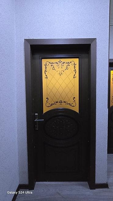 qab aliram: Klassik üslubda otaq qapısı - Material: tünd rəngli ağac teksturalı — 5