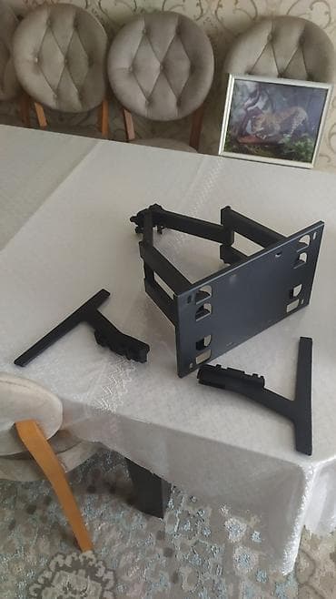 Кронштейны: Məhsul: Televizor üçün universal divar və masa dayağı dəsti Təsvir: - — 1