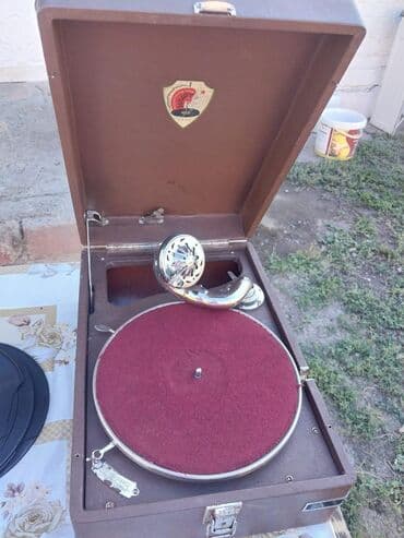 Mikrofonlar: Işləkdir 100 yaşı var — 3