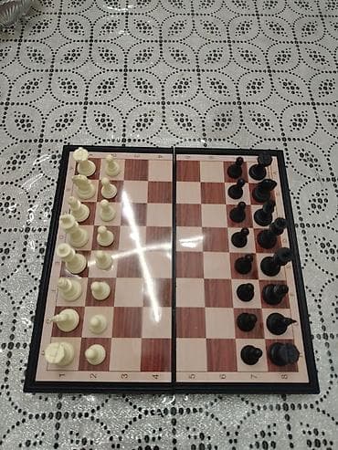 oyun alanı: Portativ şahmat dəsti Şahmat satılır qatlana bilir 23x23sm di — 2