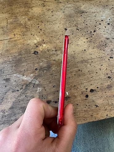 iphone 7 red: IPhone 7 — 3