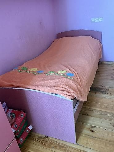 ref: Uşaq/yeniyetmə otağı üçün mebel dəsti - 3 qapılı paltar şkafı: ortada — 3