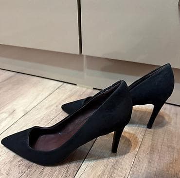 1 karat brilliant: Qadın klassik tufliləri Manqodan 36 ölçü. Yalnız 5-6 dəfə toya — 1