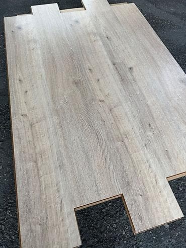 kafel metlaq ucuz: Lamınat 8 lik temız tusun malı qıymet 11.50 
Catırılma var — 5