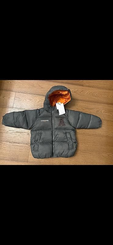 kreditle geyimler: Zara kurtka yeni etiket ustunde 5 yaw qiymet 45 azn xaricden alinib — 2