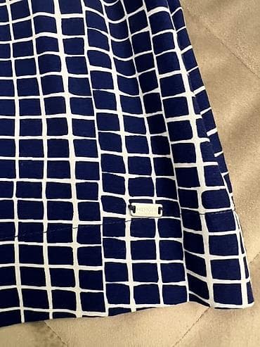 usta geyimi: Tommy Hilfiger qadın bluzası - Model: qısa qol, sərbəst/relaks kəsim — 4