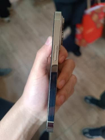 IPhone 14 Pro, 256 GB, Qızılı, Face ID — 8