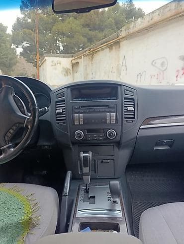 Rəsmi servis maşınıdır kitabçasında var.Vuruqu, idarirenglenmesi — 6