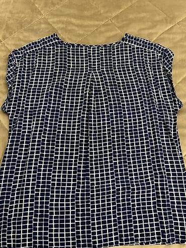 usta geyimi: Tommy Hilfiger qadın bluzası - Model: qısa qol, sərbəst/relaks kəsim — 2