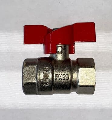 dəmir su cəni: Metal korpuslu və qırmızı tutacaqlı şar klapanı. İstilik və soyuq su — 2