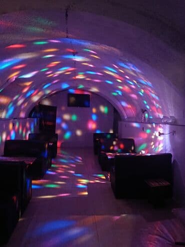 Mercedes-Benz: Ofisiant tələb olunur, Kafe, Gündəlik ödəniş, 30-45 yaş — 3