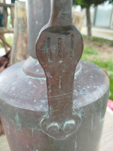 qab qaşiq: Məhsul: Mis su qabı / qədim ibri Təsvir: - Material: Bütöv misdən — 3